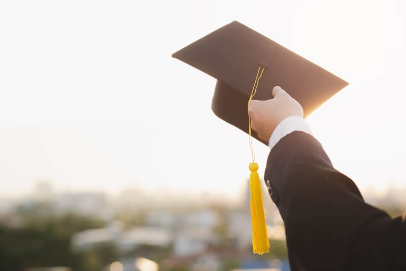 Vysokoškolské tituly – ktoré môžete získať a kde?