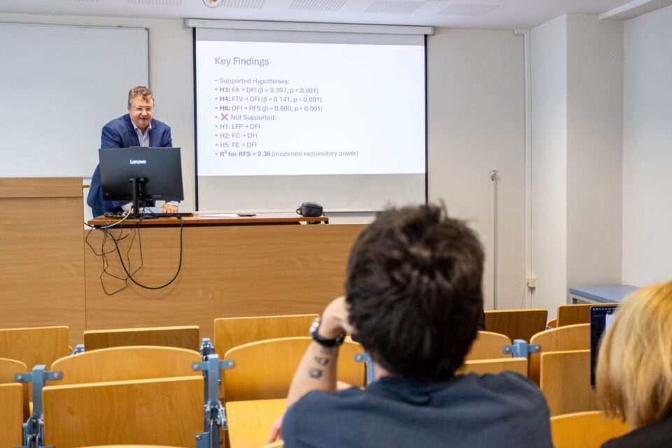 , Štipendiá pre excelentných výskumníkov a výskumníčky R2-R4