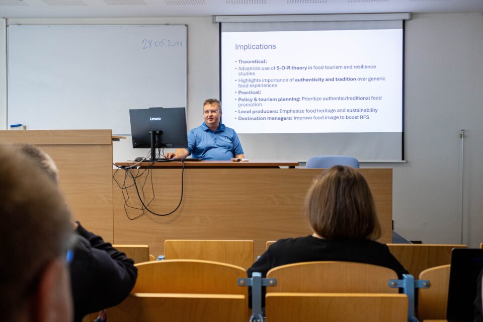 , Štipendiá pre excelentných výskumníkov a výskumníčky R2-R4