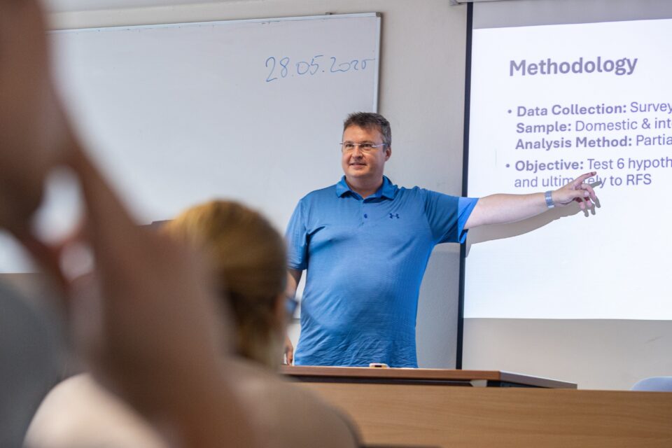 , Štipendiá pre excelentných výskumníkov a výskumníčky R2-R4