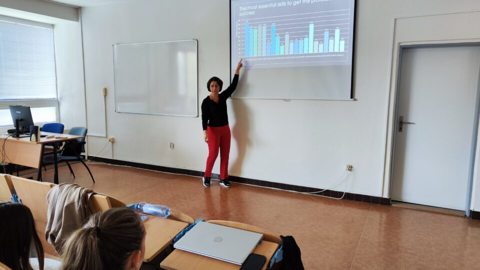 , Štipendiá pre excelentných výskumníkov UA